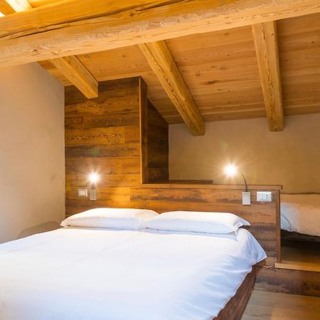 La Placette - Albergo Diffuso E Trattoria Usseaux Екстер'єр фото