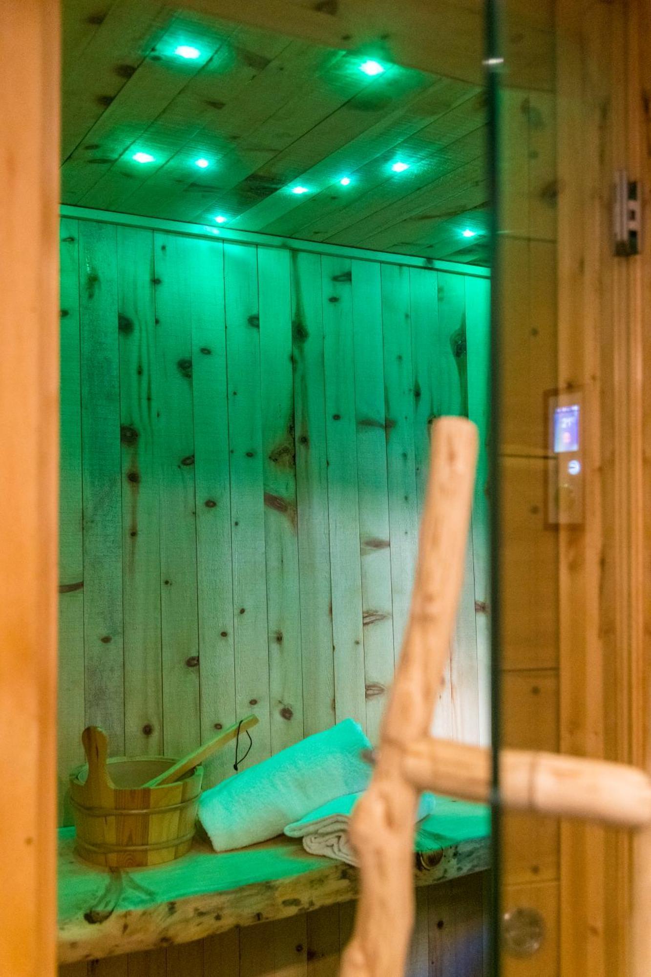 La Placette - Albergo Diffuso E Trattoria Usseaux Екстер'єр фото